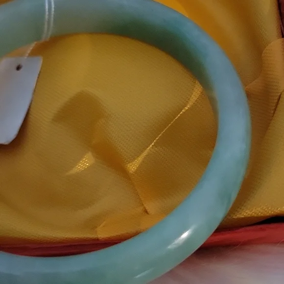 Jade Bangle - Picture 5 of 7
